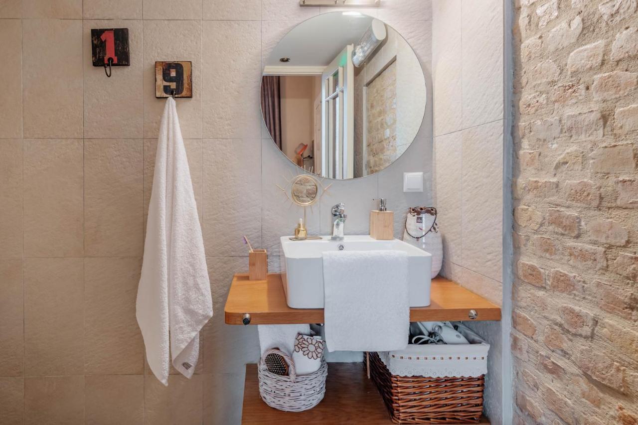 Mouragia Loft - Waterfront Old Corfu Town Apartman Kültér fotó